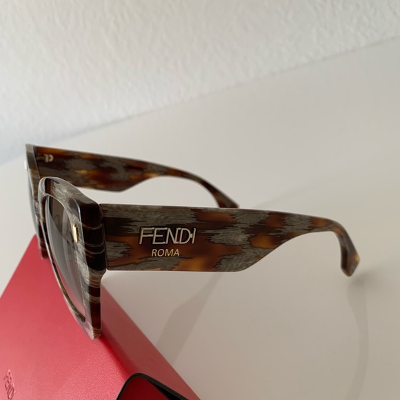 Fendi Sunglasses, New main image 4